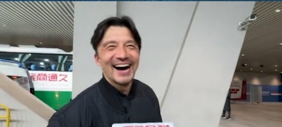 帶孩子和帶球隊(duì)哪個(gè)更累？謝暉笑言：都累，但帶孩子更累